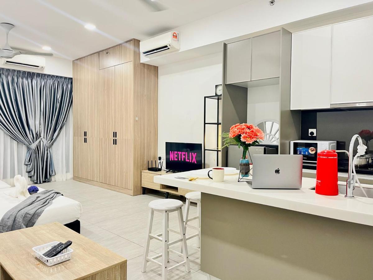 {20% Off} Bs Xiamen @ Klia Studio Netflix Apartment Sepang Exterior photo